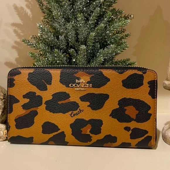 Coach Long Zip Around Wallet With Leopard Print 6428 - Picture 4 of 4